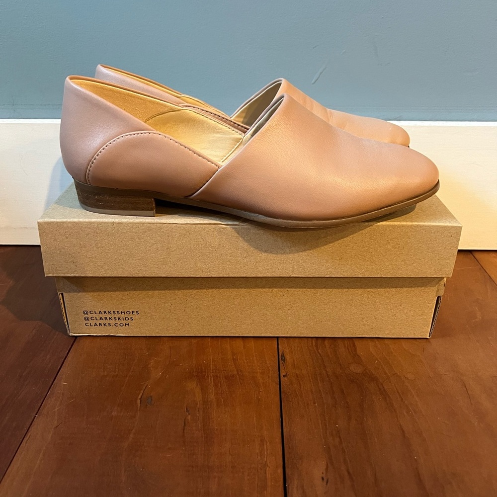 Clark's Pure Tone Nude Leather Loafers